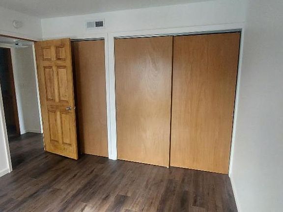 3rd image of 202 S Paw Paw St #10
