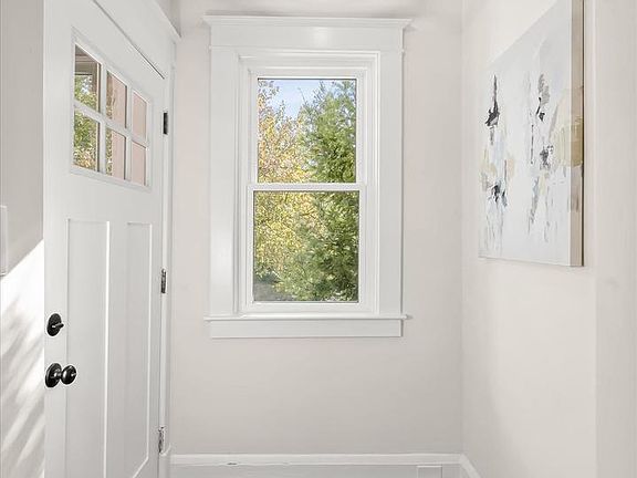 5th image of 614 Stamford Rd