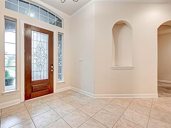 5th image of 6118 Gatewood Manor Dr