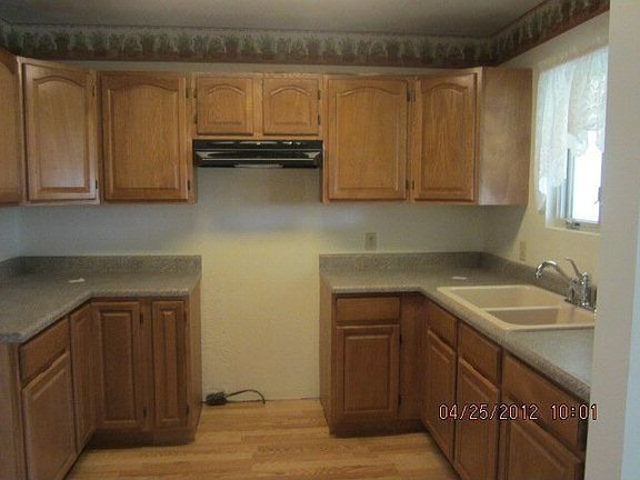 5th image of 150 Andrea Ave