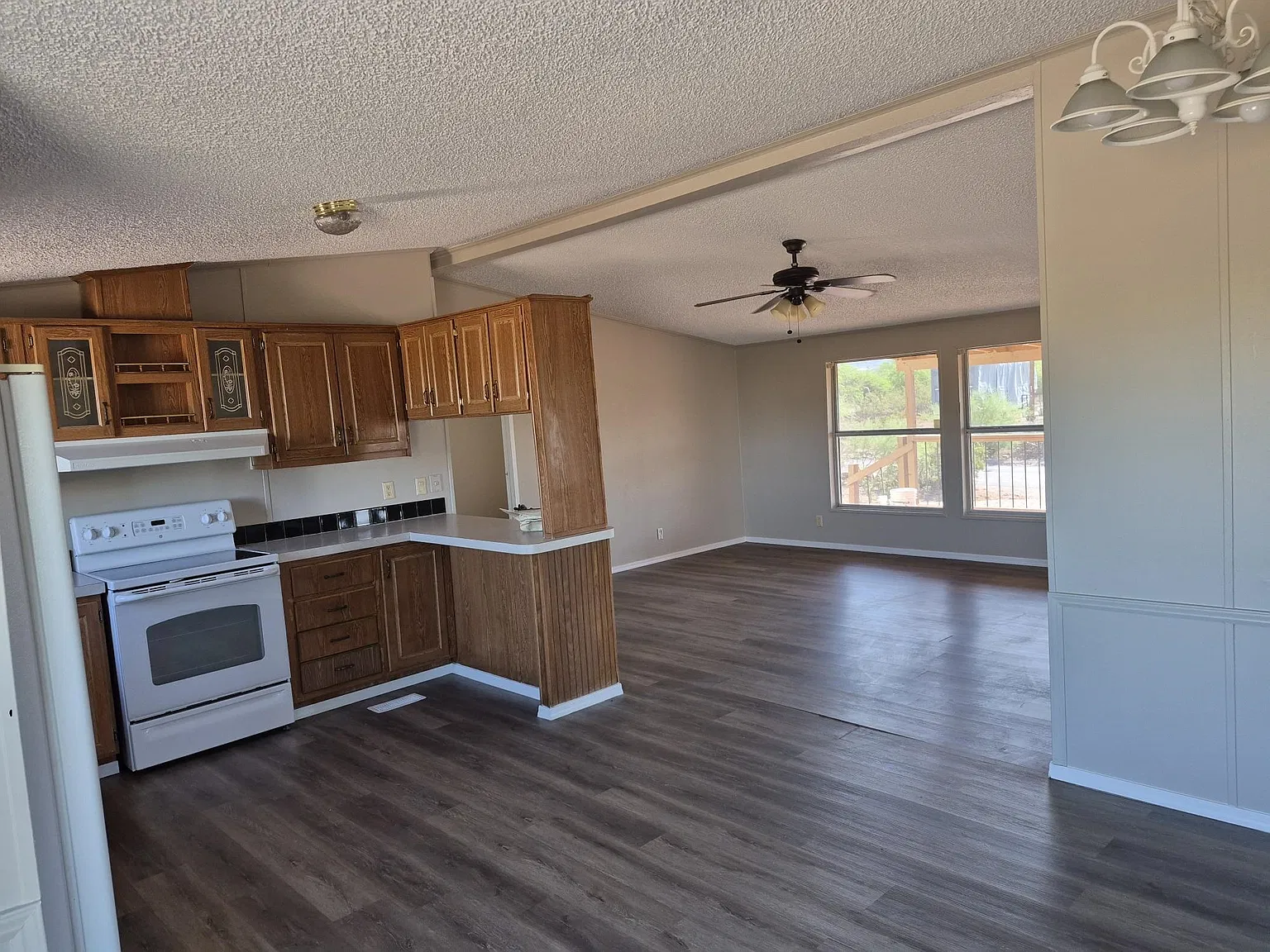 3 bed, 1200 sqft, $1,600 — Photo 3