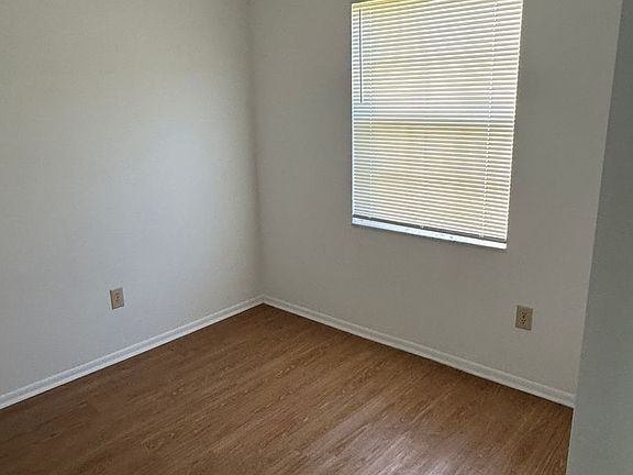 5th image of 1015 Grandeur St SE