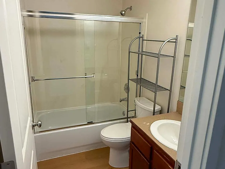 4224 Pasadena Pl NE — Photo 5