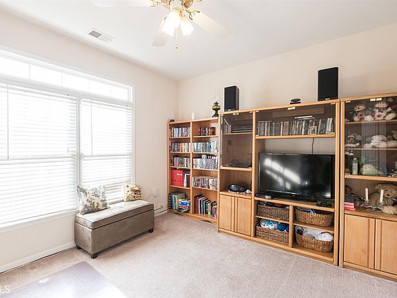 3rd image of 528 Takely Dr