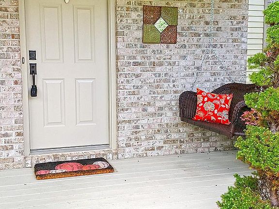 3rd image of 16164 Tania Ct