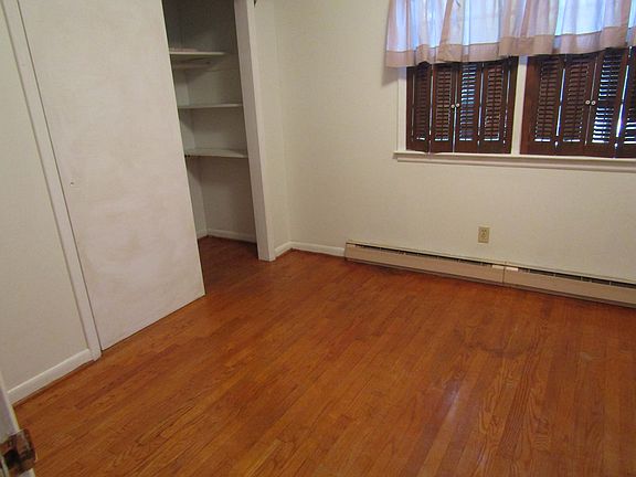 4th image of 1522 N Mebane St