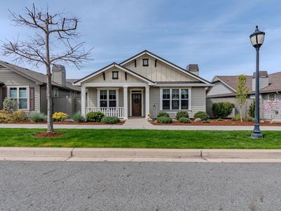 540 Waterbury Way, Medford, OR, 97504