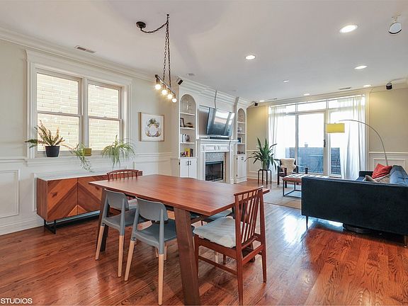 4th image of 2445 W Logan Blvd Unit 2W