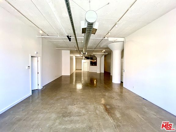 5th image of 530 Molino St APT 216