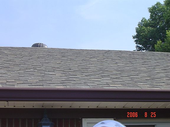 Roof demesional 2 Yrs old