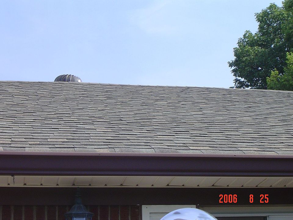 Roof demesional 2 Yrs old