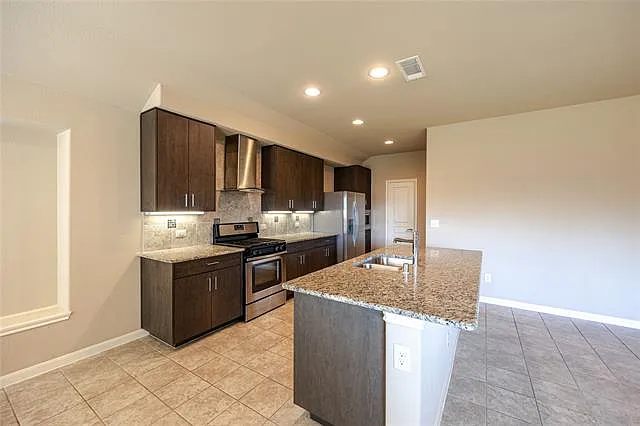 1141 Kingston Ct — Photo 14