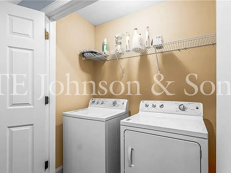 1025 Richmond Park Dr — Photo 12