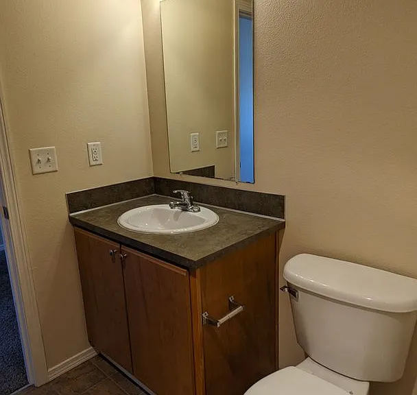 Wellesley Park Apartments — Photo 44