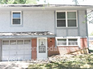 1214 SE 3rd Ter #B, Lees Summit, MO 64063