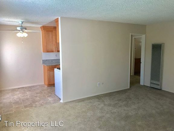 4th image of 100 S Altadena Dr APT 08