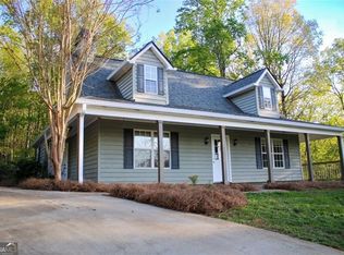 128 Logans Trl, Cleveland, GA 30528