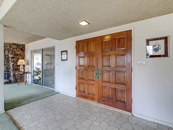 5th image of 2564 N Mountain Ave