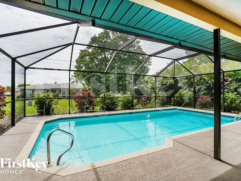 3721 SW 6th Ave — Photo 13