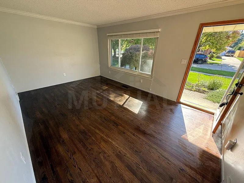 3 bed, 2.0 bath, 1445 sqft, $2,300 — Photo 4