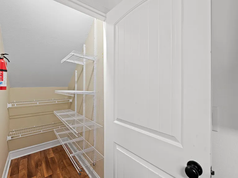 317 Wynberry Ct — Photo 11