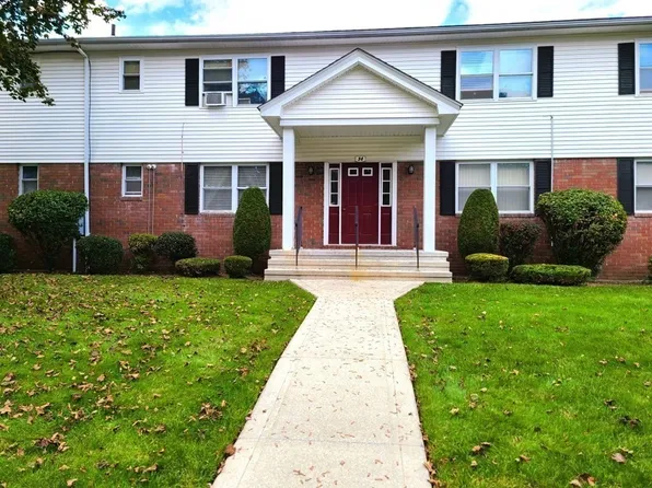 34 Colonial Cir Unit B, Chicopee, MA 01020