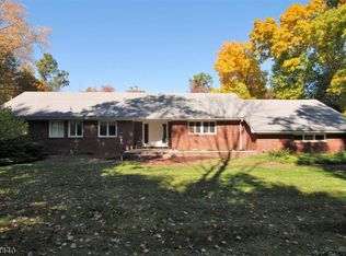186 S Hillside Ave, Succasunna, NJ 07876