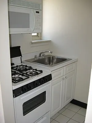 Rented by City Connections Realty | media 6