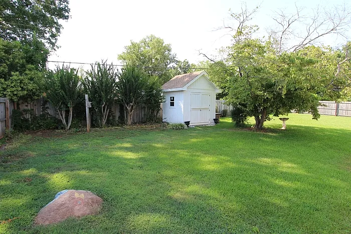 1766 Colony Rd — Photo 21