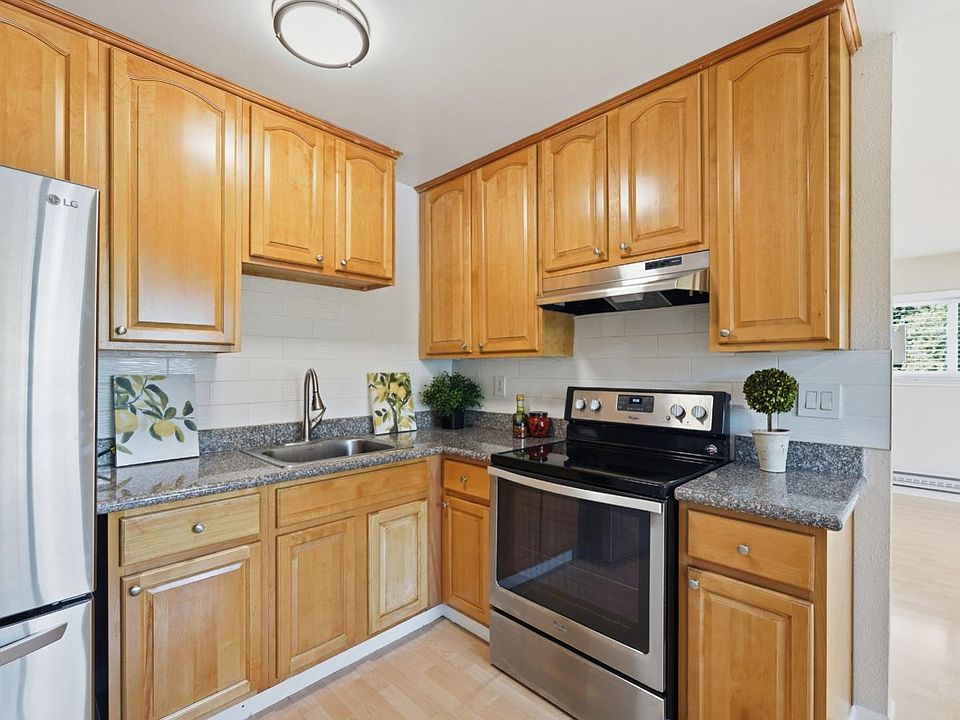 1st image of 607 Valley Forge Way #4