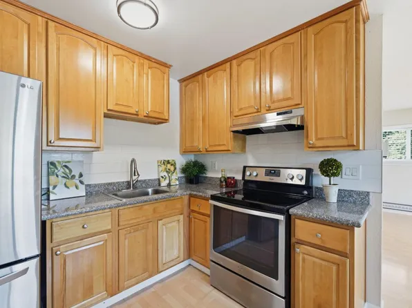 607 Valley Forge Way #4, Campbell, CA 95008