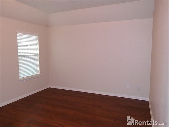 5th image of 1038 Doubletree Glen Dr