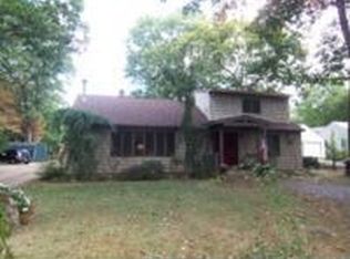 84 Sunrise Ln, Smithtown, NY 11787