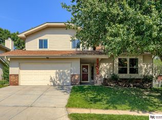 6335 N 115th Cir, Omaha, NE 68164