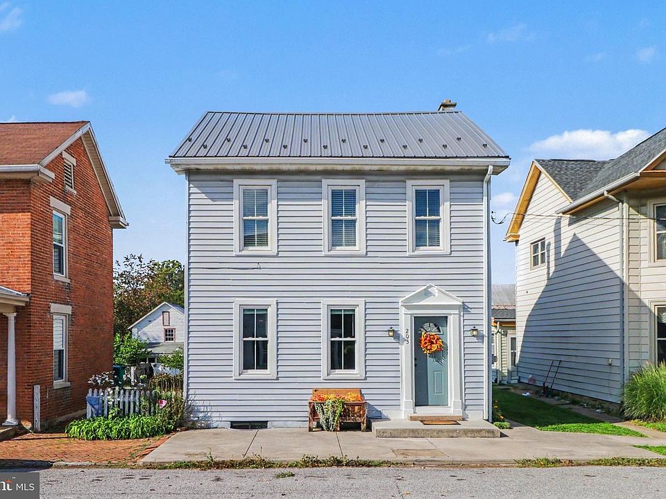 1st image of 203 3rd St