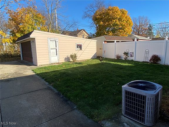 4th image of 18704 Flamingo Ave