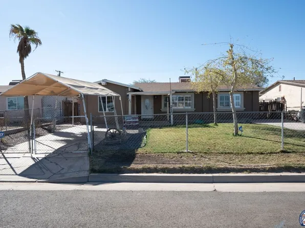 215 E Delta St, Calipatria, CA 92233