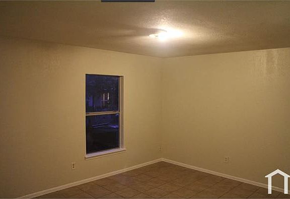 5th image of 223 Kelsey Ave #1