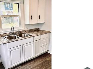 724 Oakdale St SE, Grand Rapids, MI 49507