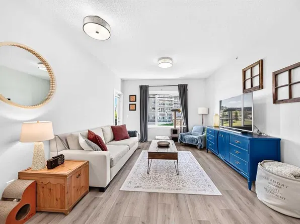 20 NE Sage Hill Ter NW #203, Calgary, AB T3R 0W8