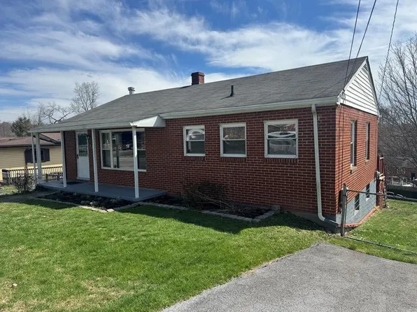 203 Edwards Ave, Princeton, WV 24740