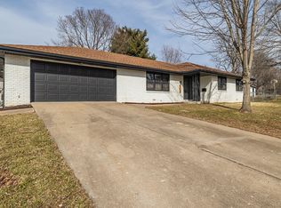 3110 S Terrace Green Ct, Springfield, MO 65804