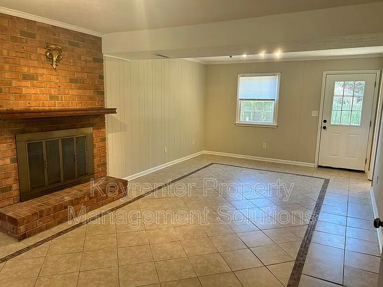 510 Shore Rd — Photo 31