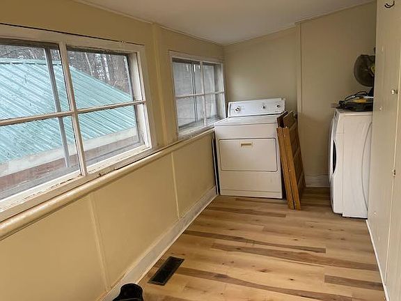 Entryway/laundry room, rear view.