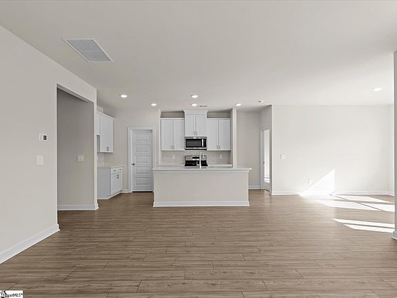 5th image of 115 Martel Dr