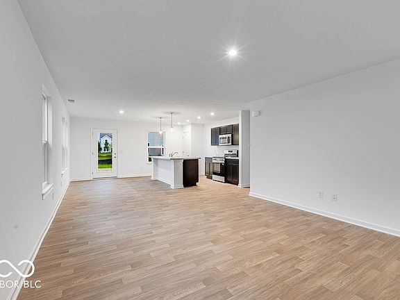 5th image of 8705 Comstock Ct