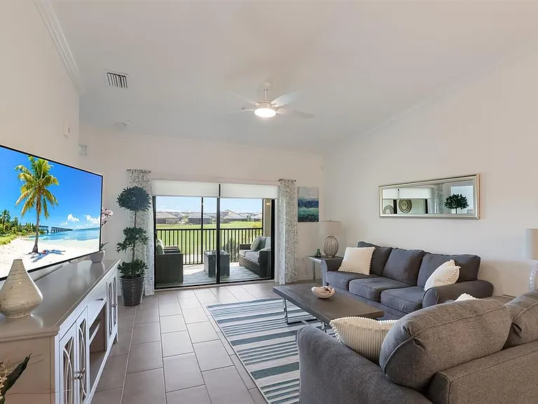 5721 Palmer Cir #201 — Photo 13