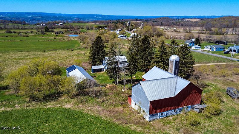 5th image of 1359 Kringsbush Road