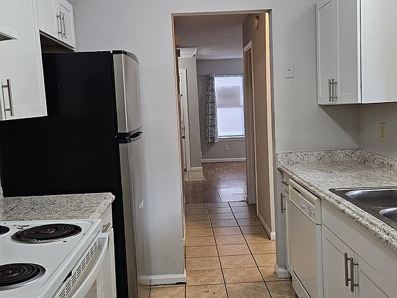 3rd image of 269 Pine Shadow Dr