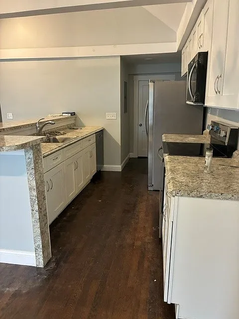 3 bed, 1.5 bath, $2,595 — Photo 3